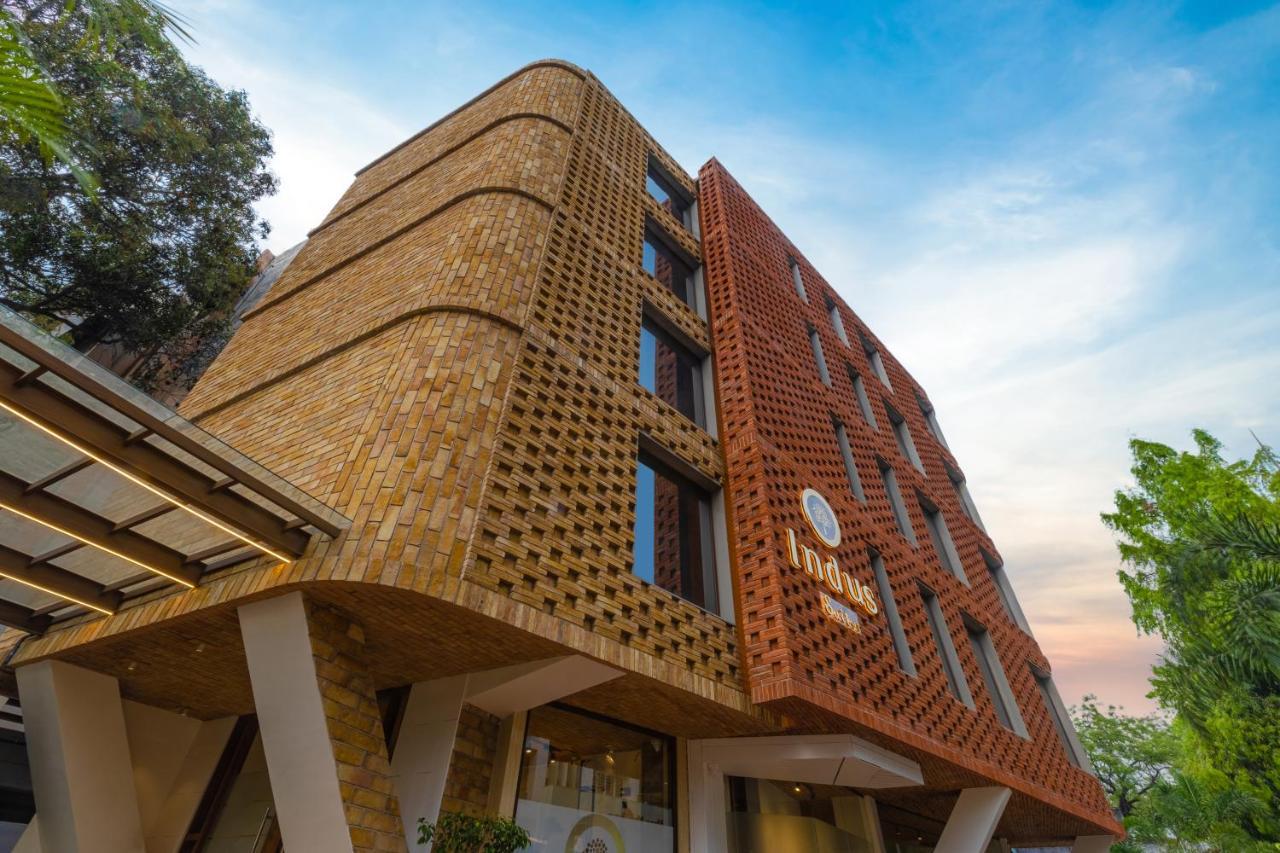 Indus Suites Nagpur Bagian luar foto