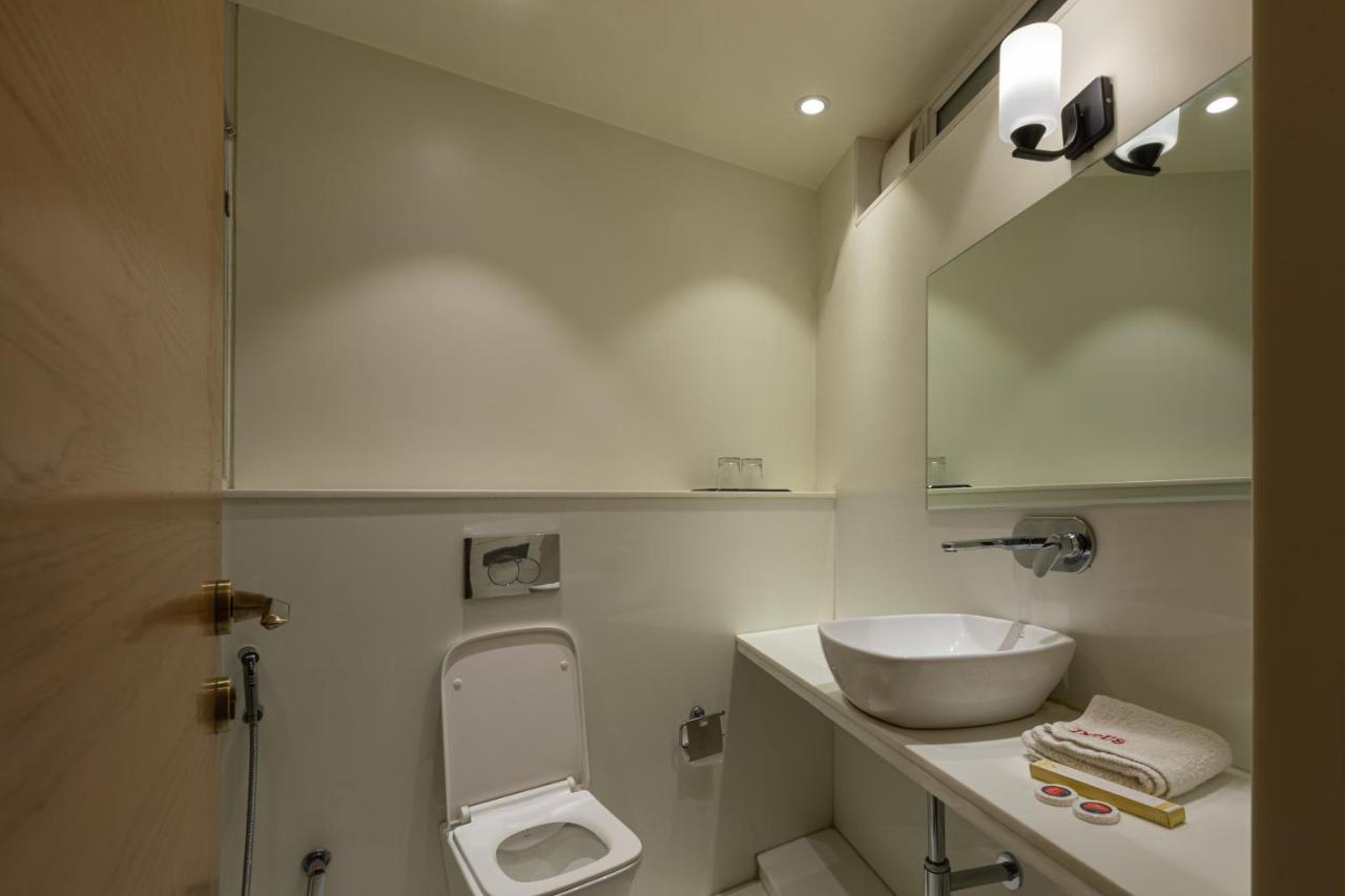 Indus Suites Nagpur Bagian luar foto