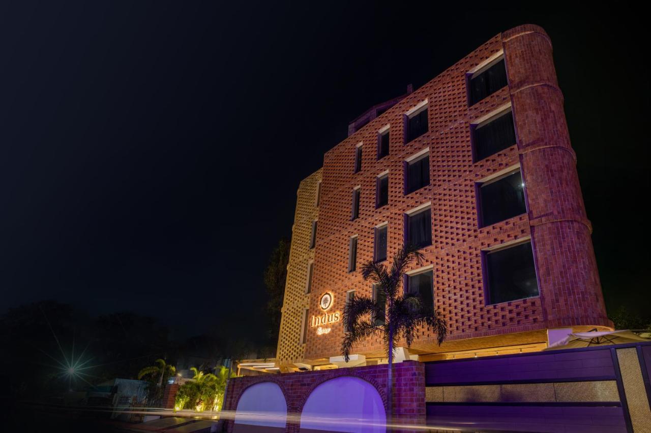 Indus Suites Nagpur Bagian luar foto